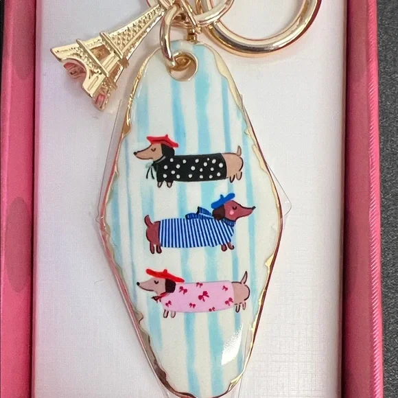 Piper K | Paris Motif Dachshunds 🩷 - Picture 4 of 8